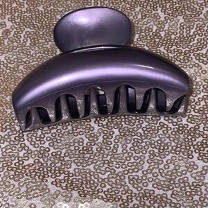 6/$20 Purple hair claw